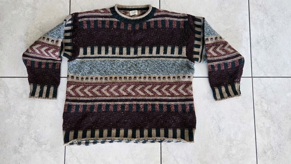 Benetton Vintage Women’s sweater Made In Italy Size L